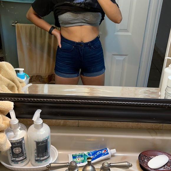 MY FAVORITE high waisted shorts - Picture 8 of 9